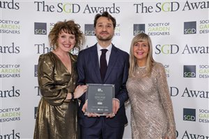 SGD Awards 2020 Winner – The Judges’ Award - Adolfo Harrison MSGD – East Dulwich – Sponsor Harrod Horticultural - with Ann-Marie Powell MSGD