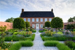 Charlotte Sanderson - The Walled Garden, Norfolk - Image by Jason Ingram